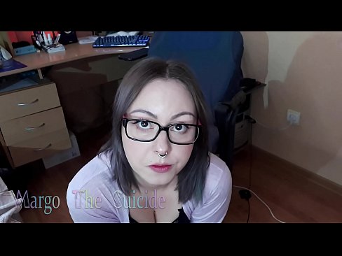 ❤️ Gabar Kacsan Oo Muraayad Leh Oo Kaamirada Si Qoto Dheer Ugu Nuugaysa Dildo anaga ️❤
